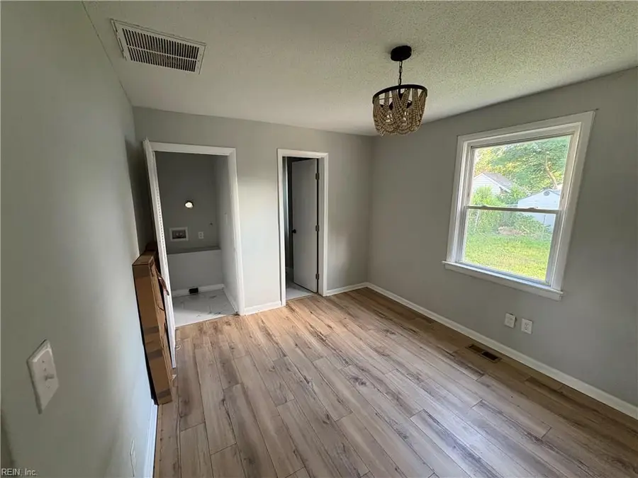 128 Green Meadow Drive, Portsmouth, VA 23701 - Image #3