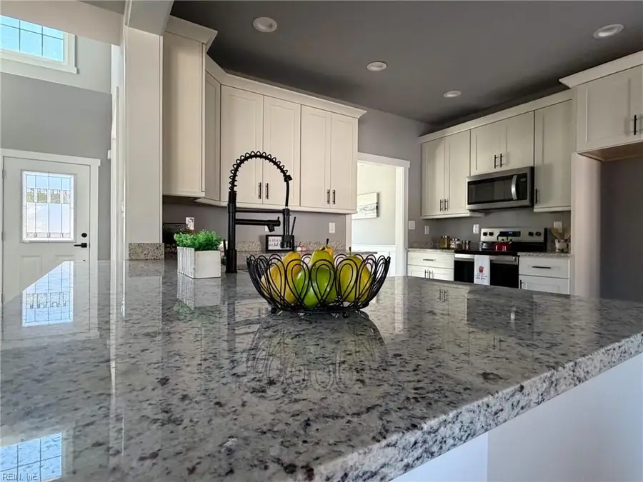 948 Aberdeen Lane, Chesapeake, VA 23322 - Image #3