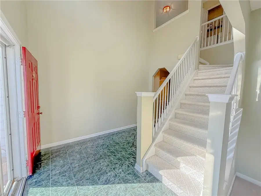 224 Southlake Place, Newport News, VA 23602 - Image #2