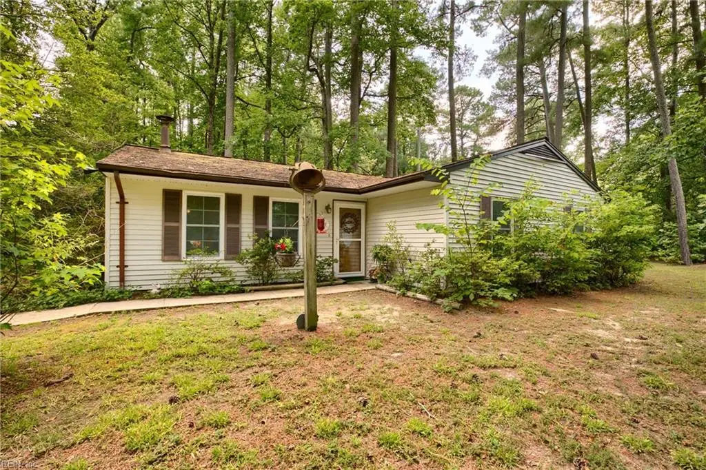 6592 Lake View Drive, Gloucester, VA 23061 - Image #1