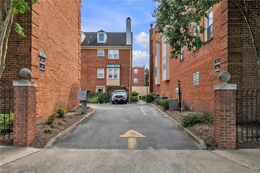 527 W 20th Street #404, Norfolk, VA 23517 - Image #3