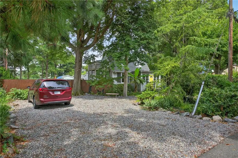 300 Richmond Drive, Hampton, VA 23664 - Image #2