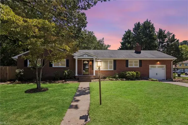 10 Bird Lane, Newport News, VA 23601