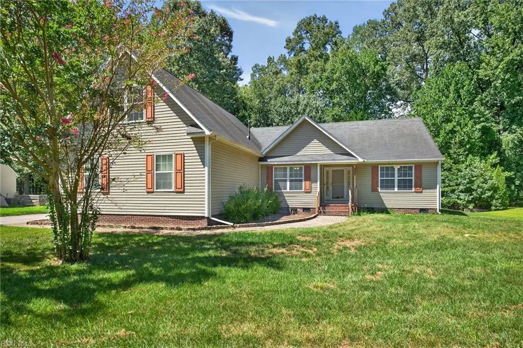 520 Hickory Crescent, Smithfield, VA 23430 - Image #1