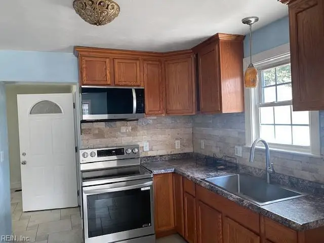 18 N Colin Drive, Portsmouth, VA 23701 - Image #3