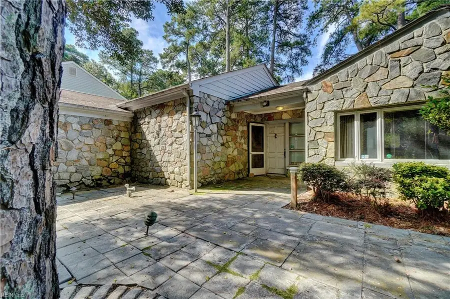 4305 Manchester Road, Portsmouth, VA 23703 - Image #2