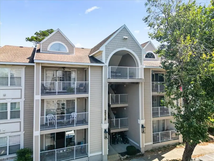 2212 Lesner Crescent #303, Virginia Beach, VA 23451 - Image #3