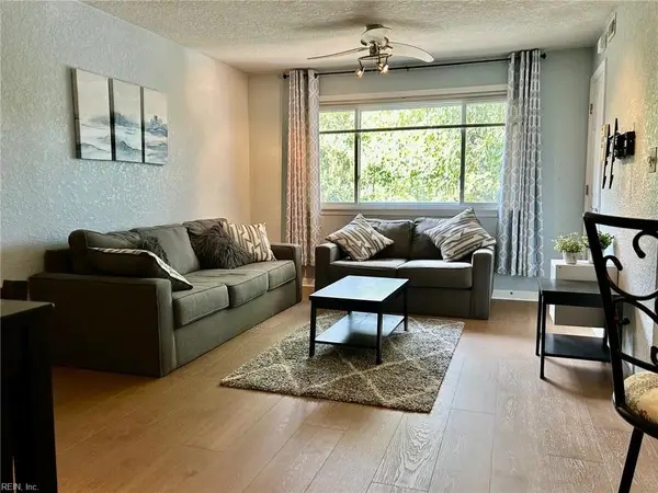 500 Ocean Trace Arch #301, Virginia Beach, VA 23451