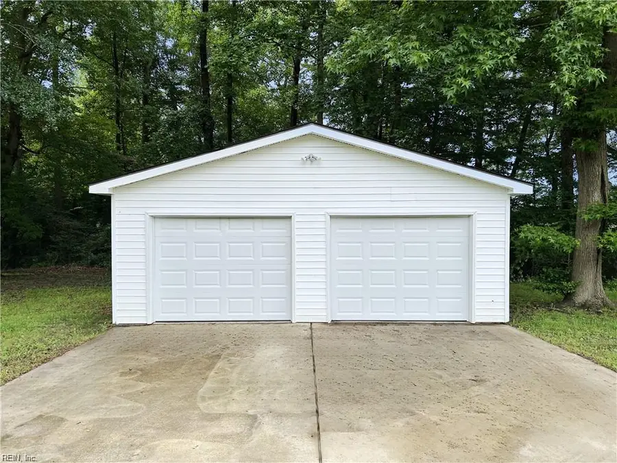 16168 Smithfield Heights Drive, Smithfield, VA 23430 - Image #3