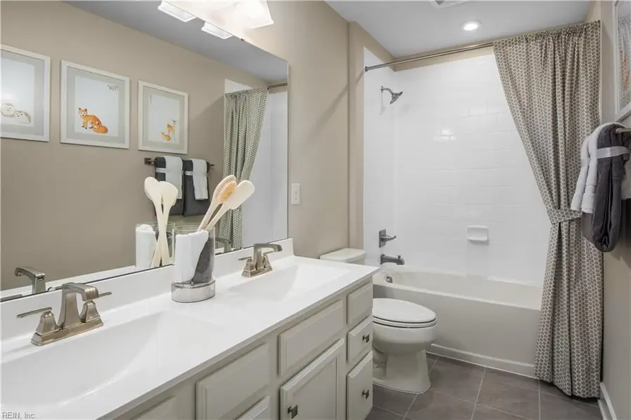 125 Henry Jefferson Way, Chesapeake, VA 23322 - Image #3