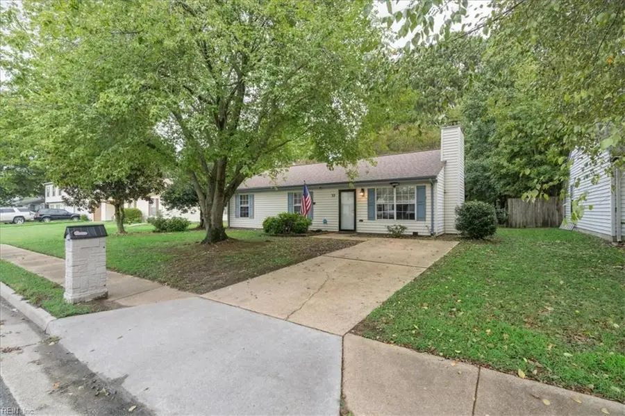 33 Peterborough Drive, Hampton, VA 23666 - Image #2