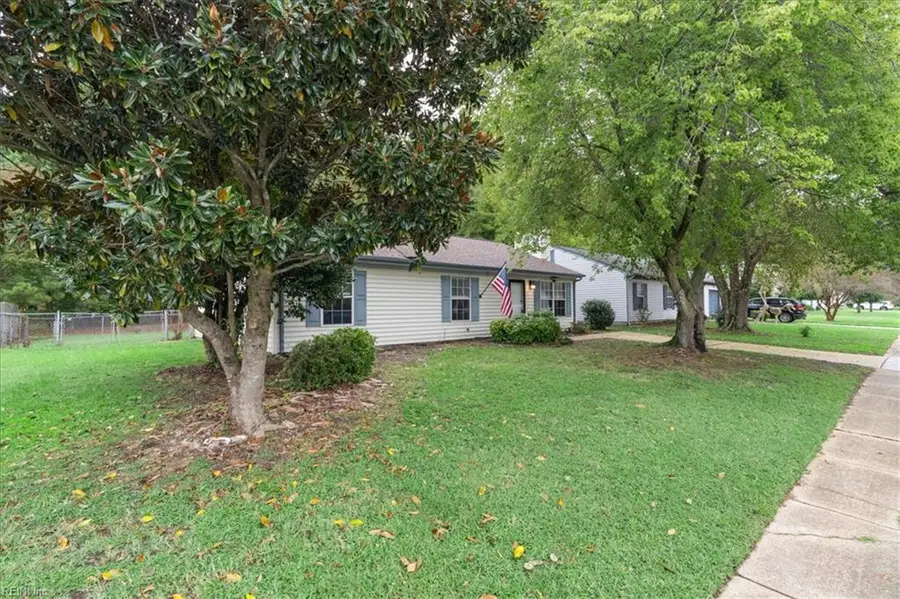 33 Peterborough Drive, Hampton, VA 23666 - Image #3