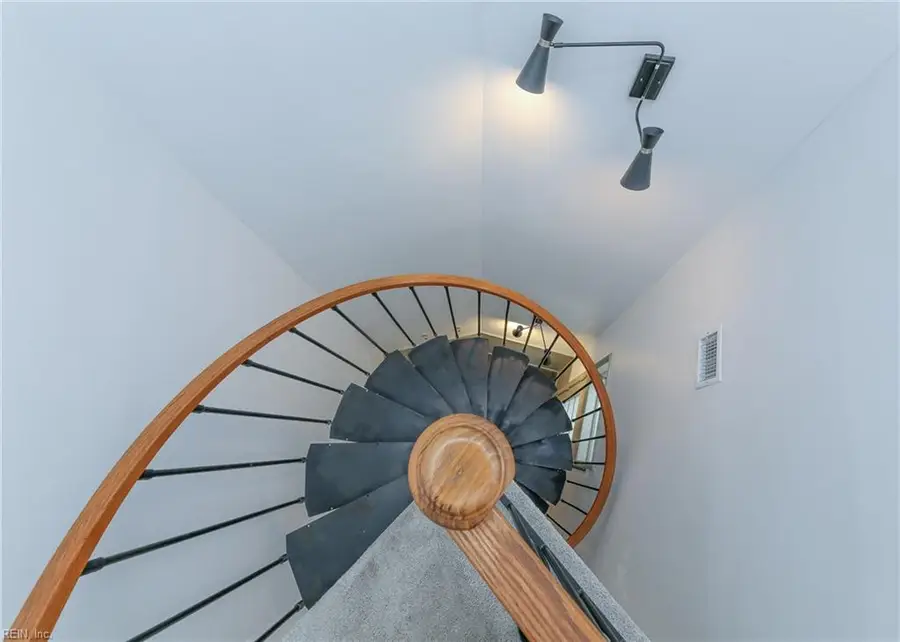 696 Mowbray Arch #100, Norfolk, VA 23507 - Image #3