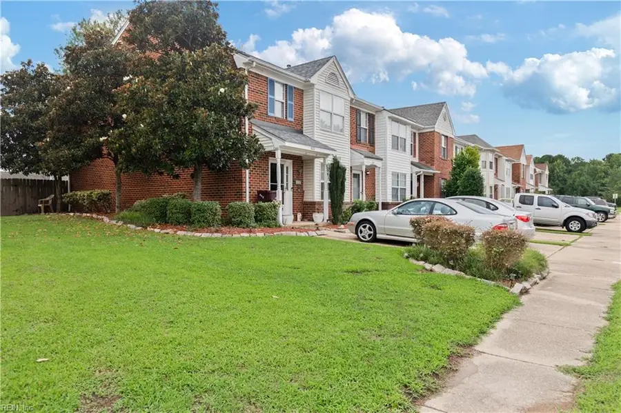 824 Nottaway Drive, Chesapeake, VA 23320 - Image #3