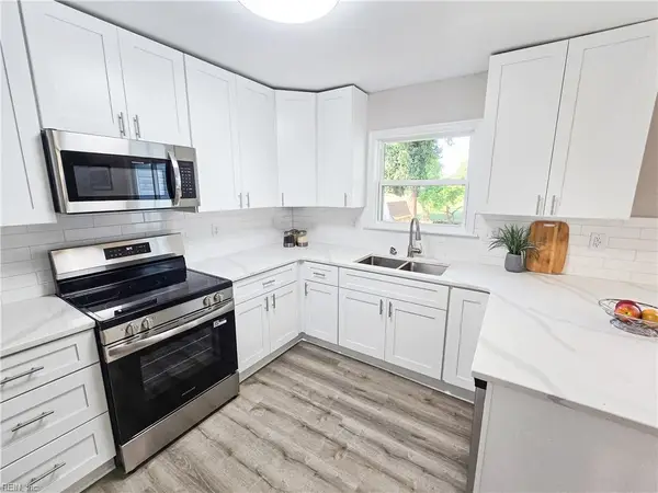 924 Trestman Avenue, Virginia Beach, VA 23464