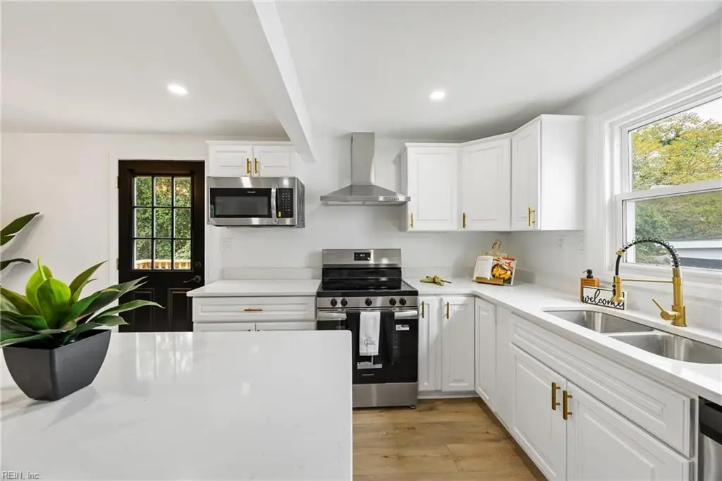 210 Astrid Street, Smithfield, VA 23430 - Image #1