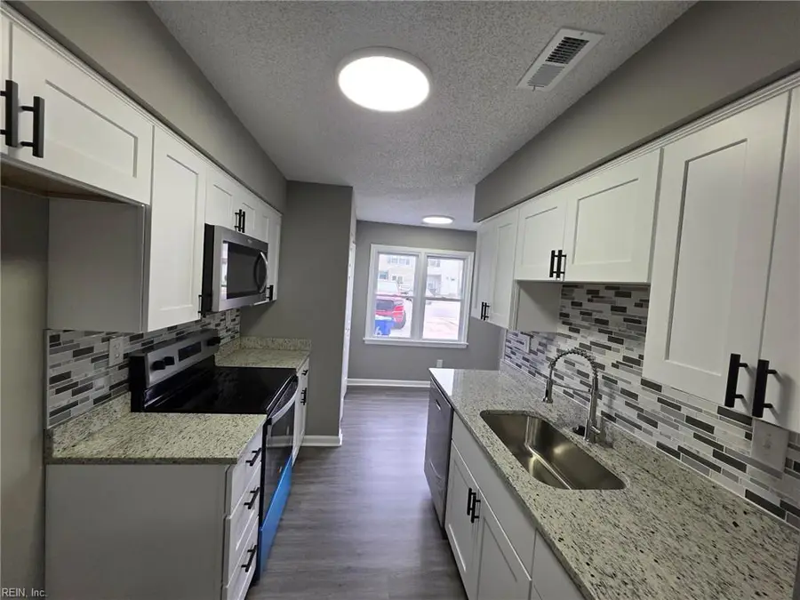 1066 Commonwealth Place, Virginia Beach, VA 23464 - Image #2