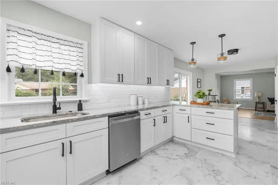 4613 Mallard Crescent, Portsmouth, VA 23703 - Image #2