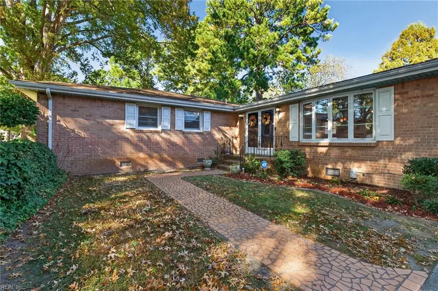 6816 Meadowlawn Drive, Norfolk, VA 23518 - Image #3