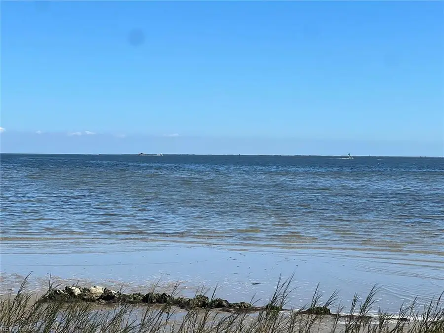 816 Ship Point Road, Yorktown, VA 23692 - Image #2