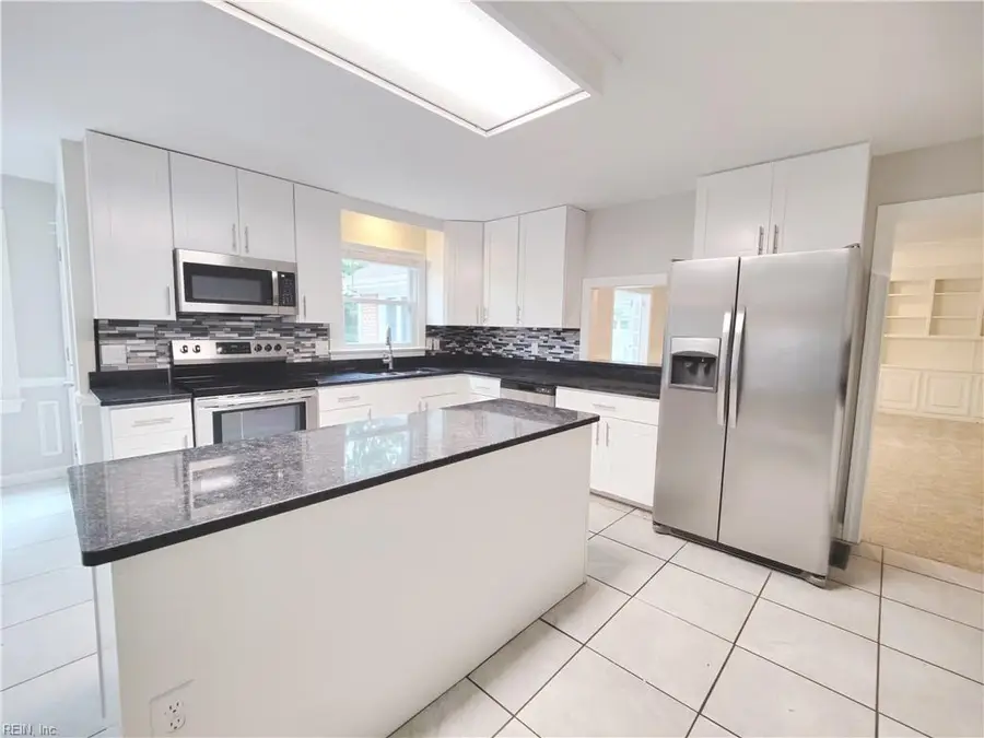 1220 Heathcliff Drive, Virginia Beach, VA 23464 - Image #3