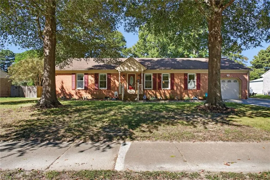 536 Scarborough Drive, Chesapeake, VA 23322 - Image #1