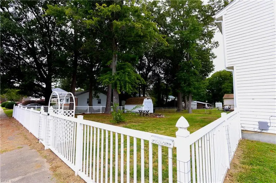 101 Eastlawn Drive, Hampton, VA 23664 - Image #3