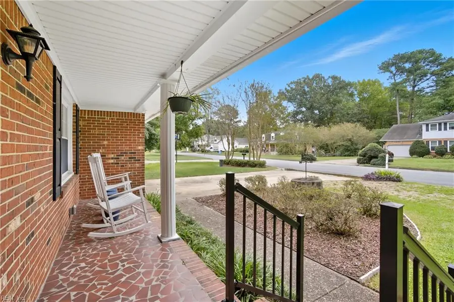 747 Suffolk Lane, Virginia Beach, VA 23452 - Image #3