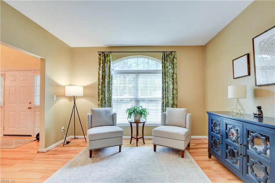 1708 Swan Lake Crescent, Chesapeake, VA 23321 - Image #3