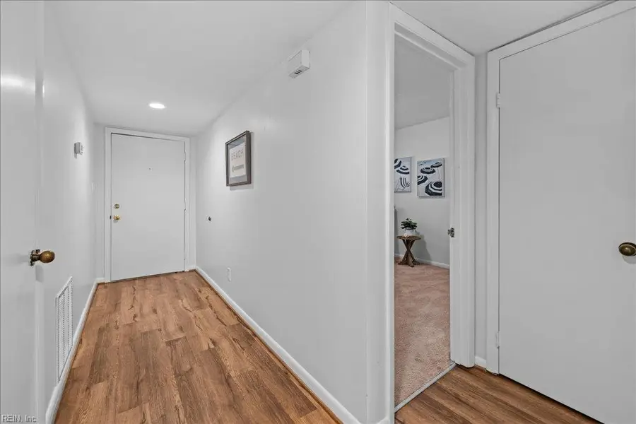 3200 Lynnhaven Drive #204, Virginia Beach, VA 23451 - Image #3