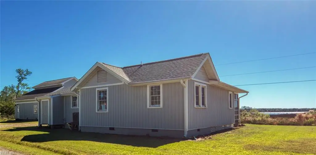 9078 Stump Point Road, Hayes, VA 23072 - Image #1