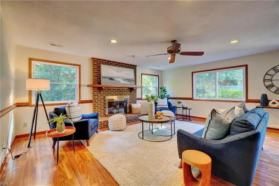 517 Dent Place, Chesapeake, VA 23325 - Image #2