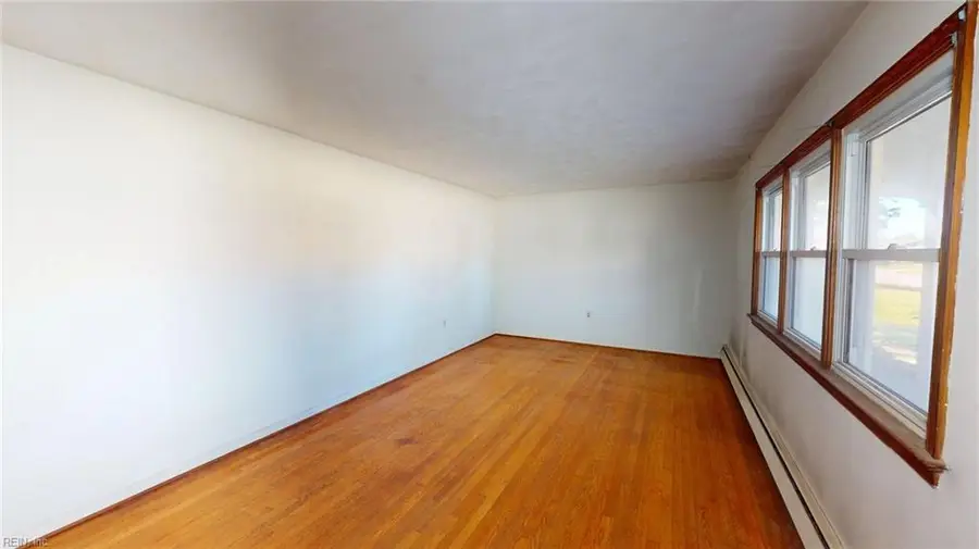 704 Lord Nelson Drive, Virginia Beach, VA 23464 - Image #3