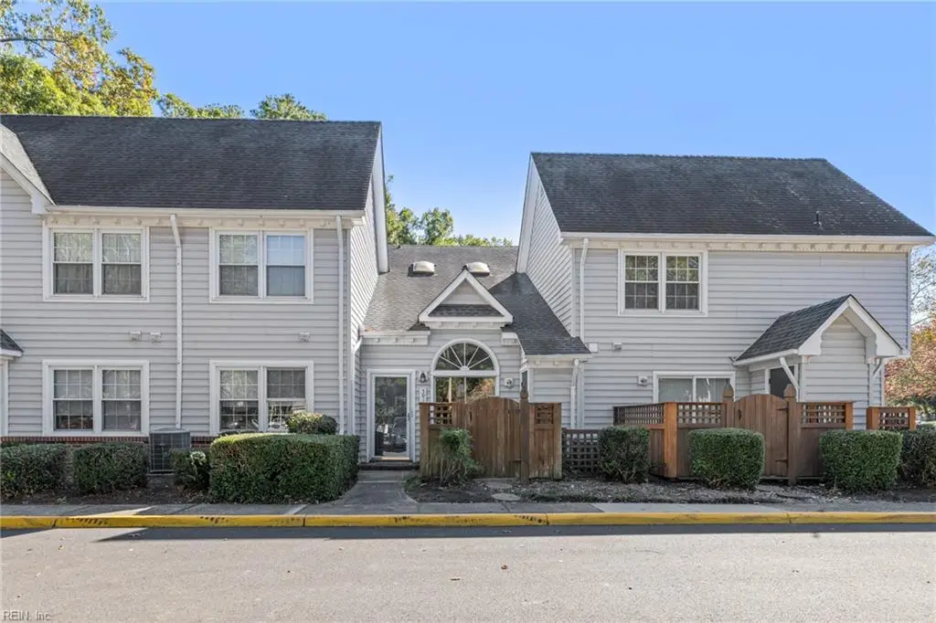 301 Wimbledon Chase #D, Chesapeake, VA 23320 - #1