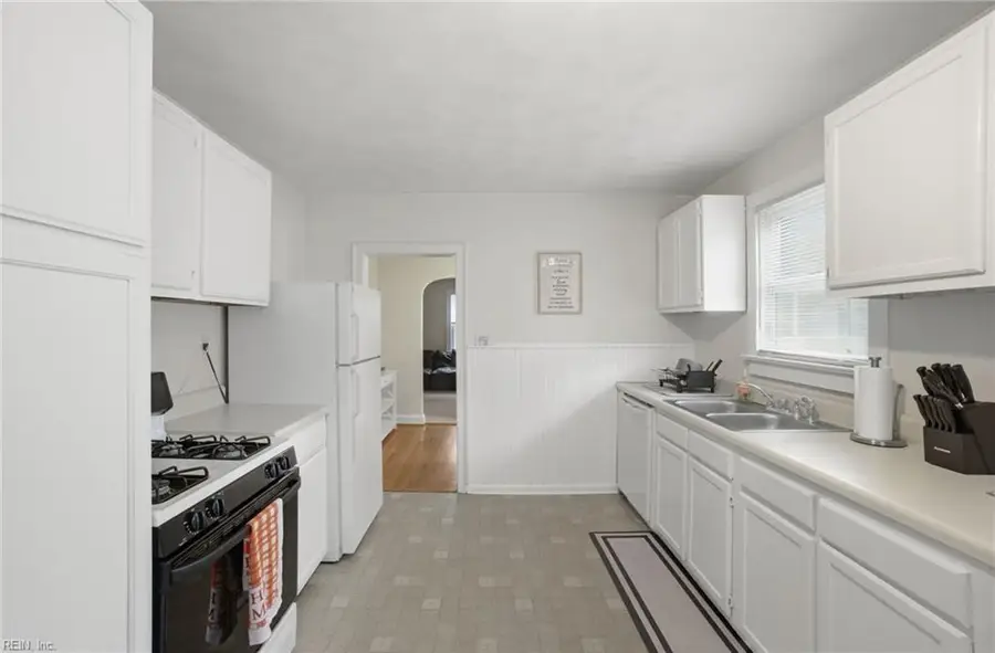 4832 Hampshire Avenue, Norfolk, VA 23513 - Image #2