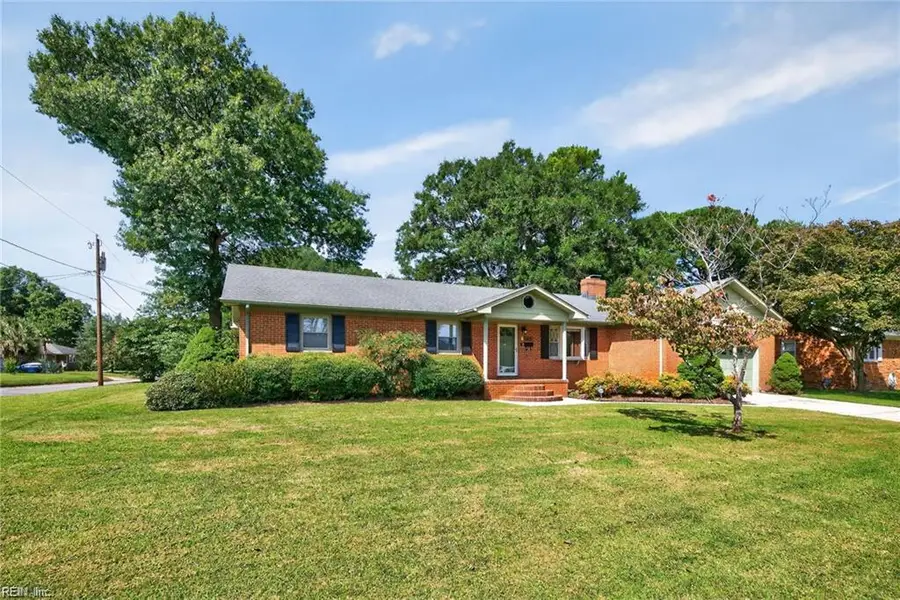 137 S Parliament Drive, Virginia Beach, VA 23462 - Image #3