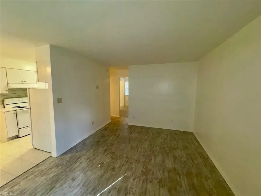 1423 E Ocean View Avenue #5, Norfolk, VA 23503 - Image #2