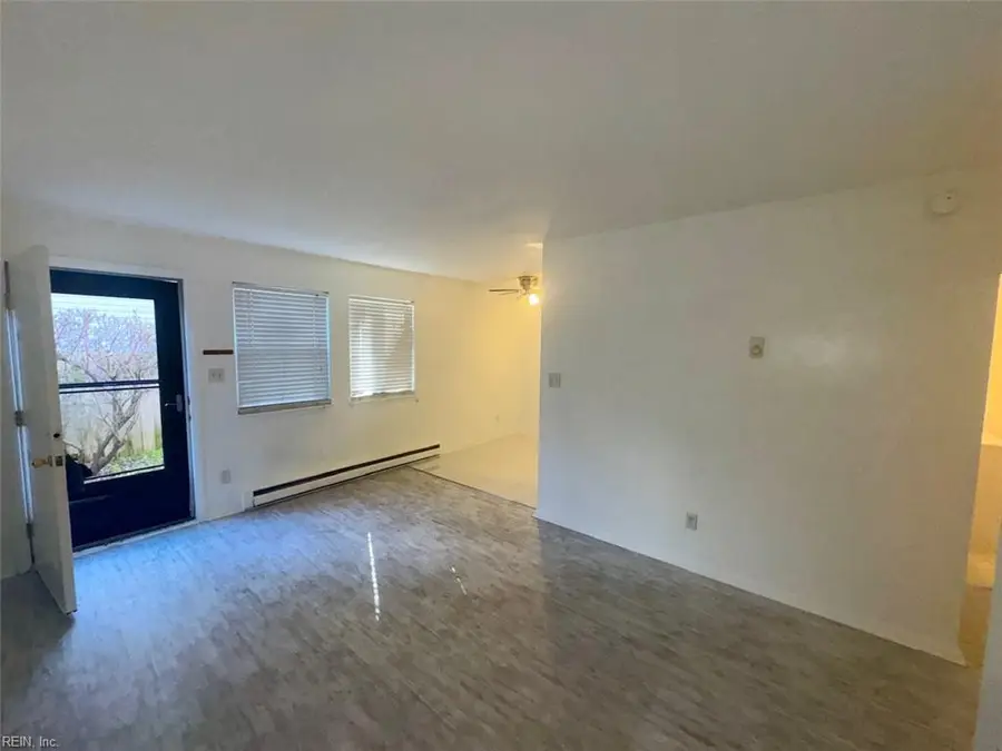 1423 E Ocean View Avenue #5, Norfolk, VA 23503 - Image #3