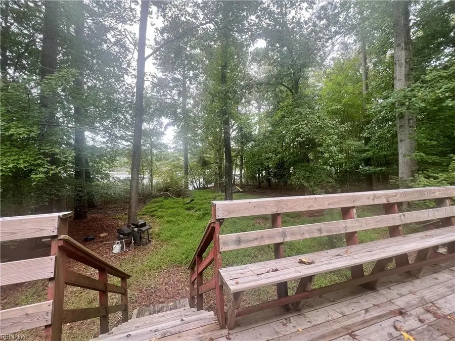 112 W Rexford Drive, Newport News, VA 23608 - Image #2