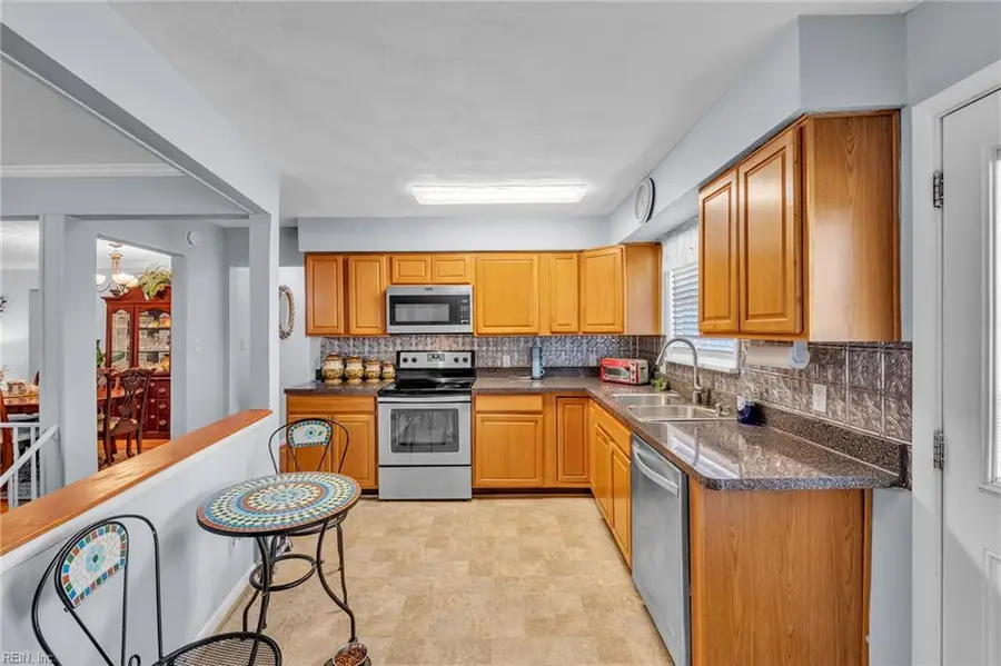 457 Hornell Lane, Virginia Beach, VA 23452 - Image #2