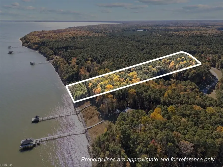 1437 Lawnes Neck Drive, Smithfield, VA 23430 - Image #2