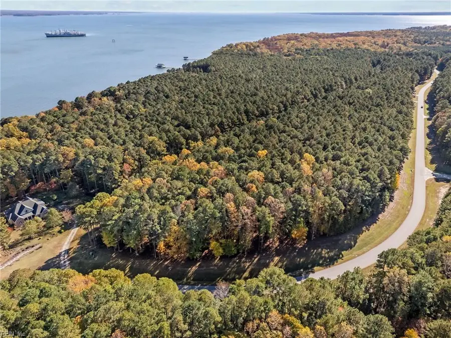 1437 Lawnes Neck Drive, Smithfield, VA 23430 - Image #3