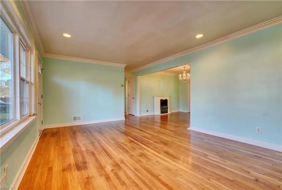 8041 Wedgewood Drive, Norfolk, VA 23518 - Image #3