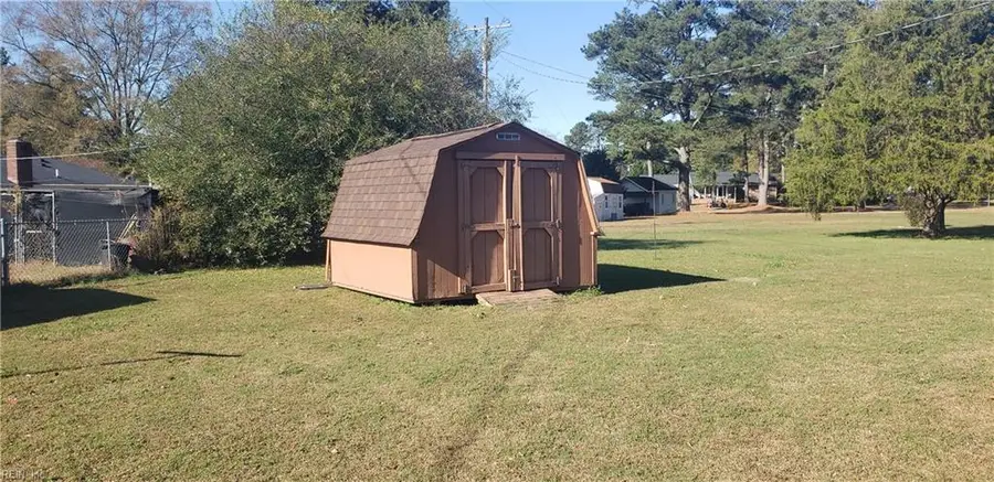 23228 Calvin Drive, Franklin, VA 23851 - Image #3