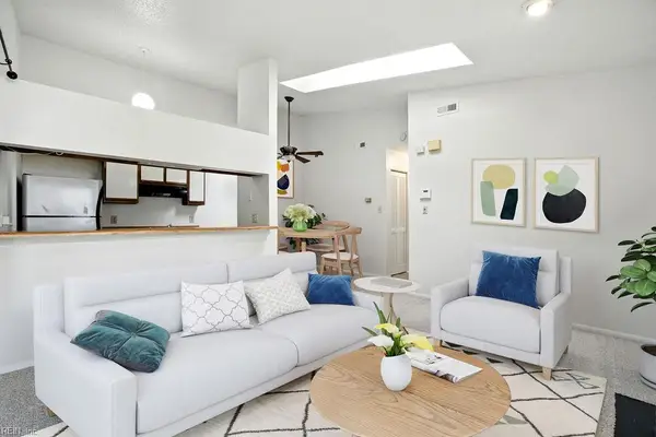 4178 Thalia Station Circle, Virginia Beach, VA 23452