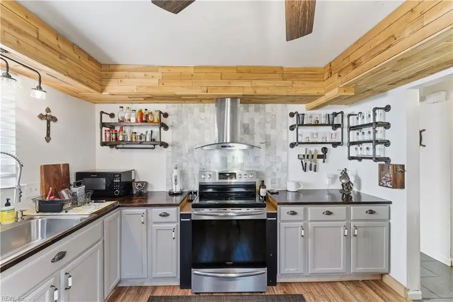 732 Roosevelt Avenue, Virginia Beach, VA 23452 - Image #3