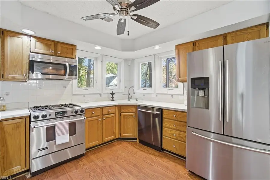 920 Oxford Drive, Virginia Beach, VA 23452 - Image #2