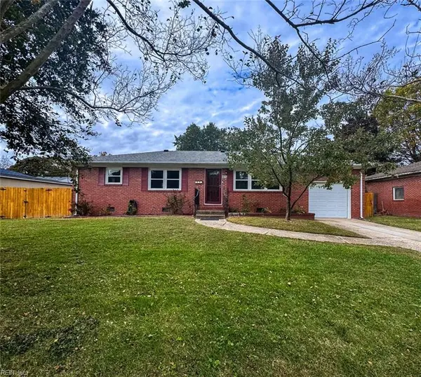 4816 Lonewillow Lane, Virginia Beach, VA 23455