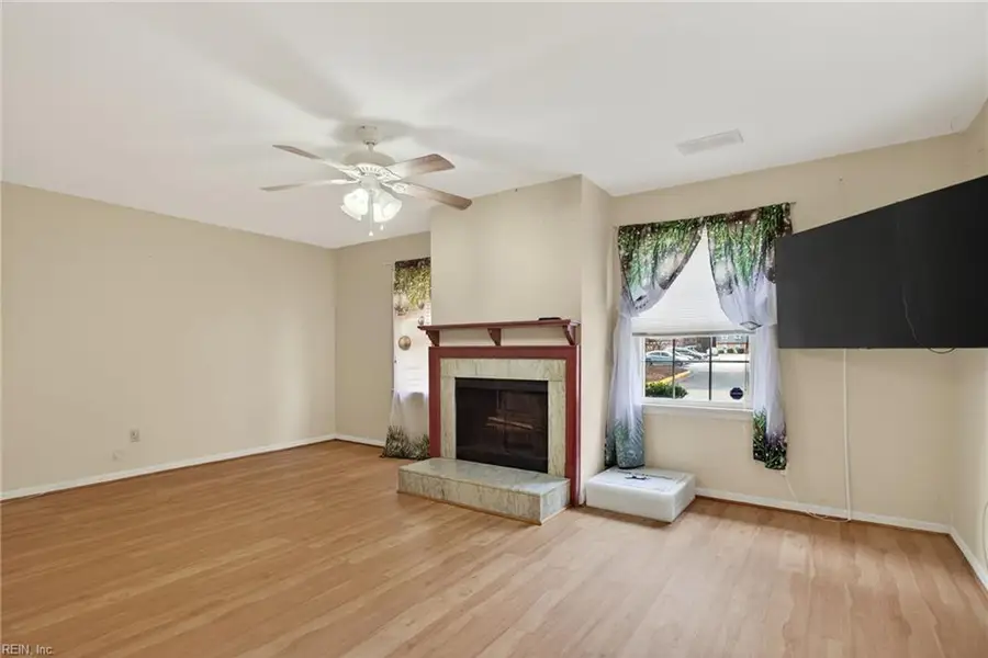 373 Circuit Lane #A, Newport News, VA 23608 - Image #3