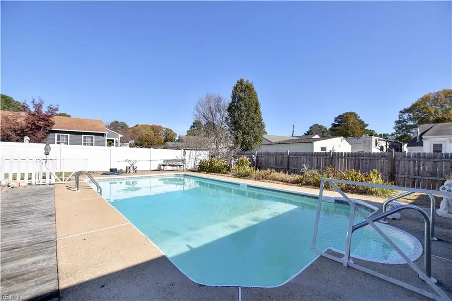 411 Bertha Lane, Portsmouth, VA 23701 - Image #2